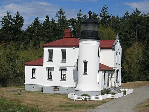 Admiralty Head Light